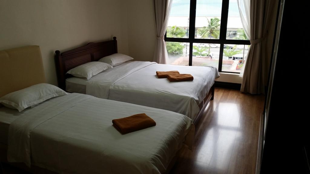 Marina Court Kota Kinabalu- Bigger Group Stay Together- 6 Bedroom Apartments Zimmer foto