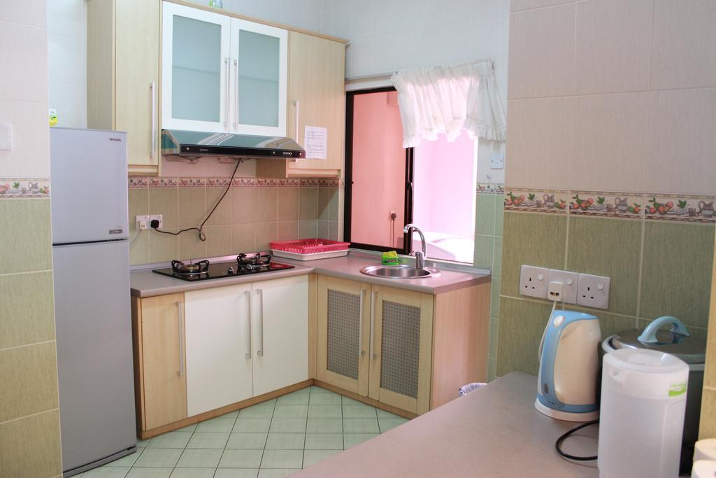 Marina Court Kota Kinabalu- Bigger Group Stay Together- 6 Bedroom Apartments Exterior foto