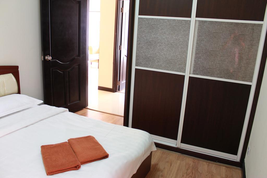 Marina Court Kota Kinabalu- Bigger Group Stay Together- 6 Bedroom Apartments Zimmer foto